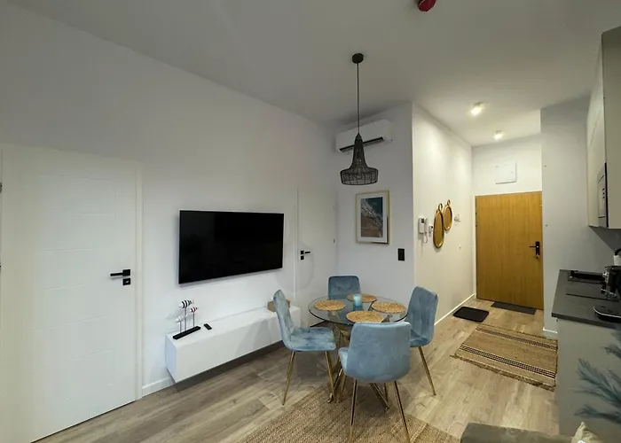 Nadmorskie 68 アパート *